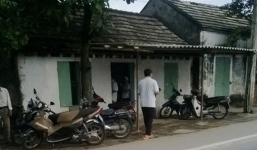 Chủ quán tẩm quất bị người tình của nhân viên đâm chết